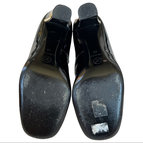 Beautiful Patent Black Chanel Pumps - Size 40 G26218 - Picture 3 of 9